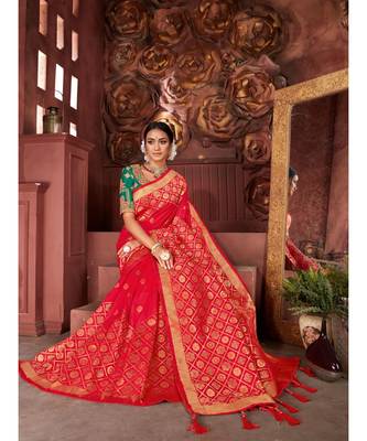 Red Woven banarasi saree with blouse 5