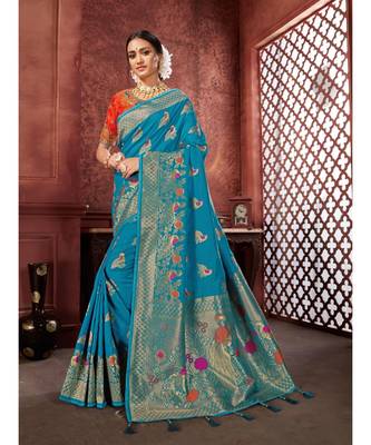 green Woven banarasi saree with blouse 1