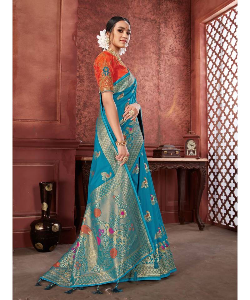 green Woven banarasi saree with blouse