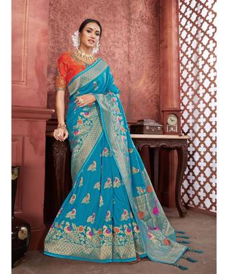 green Woven banarasi saree with blouse 5