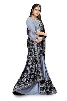 Grey printed lycra saree with blouse 3