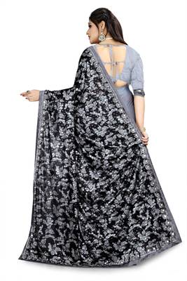 Grey printed lycra saree with blouse 4