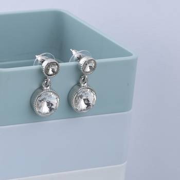 Delicated Party Wear Stylish Studs  Earring For Girl Women 2