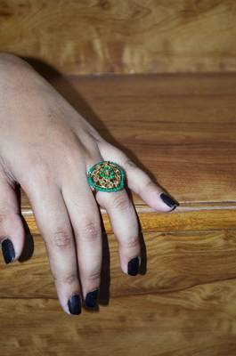 Green cubic zirconia rings 4