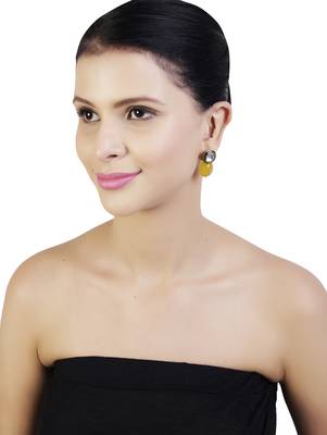Yellow
 diamond earrings 1