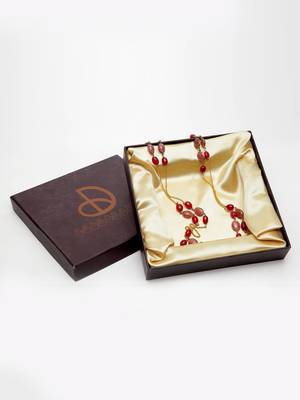 Red
 ruby   necklaces 4