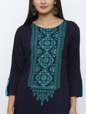 Women's Blue Rayon Embroidery Straight Kurta 4