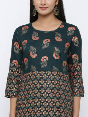 Women's Dark Green Rayon Gold Print Straight Kurta 4