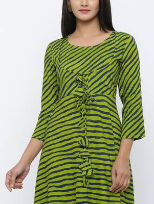 Women's Green Rayon Leheriya Print Anarkali Kurta 4