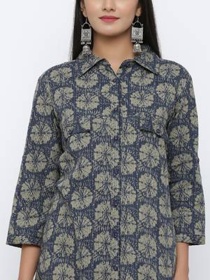 Women's Dark Green Cotton Self Design Shirt Style Straight Kurta 4