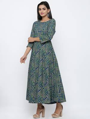 Women's Dark Green Rayon Self Design Anarkali Kurta 3