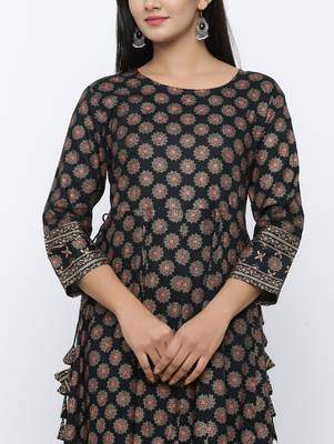 Women's Black Rayon Slub Gold Print Anarkali Kurta 5