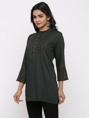 Women's Dark Green Rayon Applique Straight Tunic Kurti 2