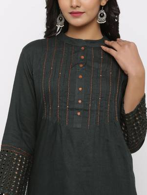 Women's Dark Green Rayon Applique Straight Tunic Kurti 3