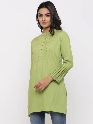 Women's Parrot Green Rayon Applique Straight Tunic Kurti 2