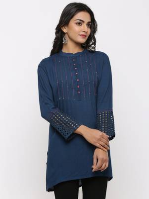 Women's Teal Rayon Applique Straight Tunic Kurti 3