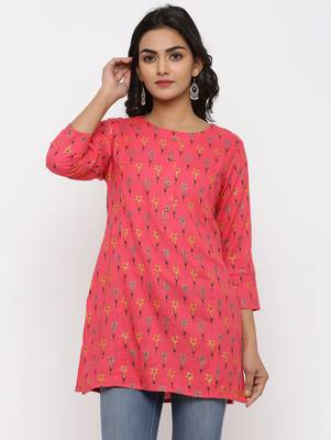 Women's Pink Rayon leaf print Straight Tunic Kurti 1