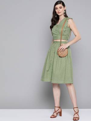 Olive Schiffli Buttoned Skirt 4