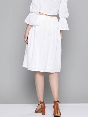 White Schiffli Buttoned Skirt 3