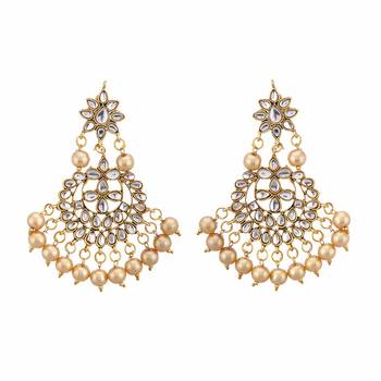 Wedding Wear Kundan Beaded Necklace Set With Mang Tikka 3