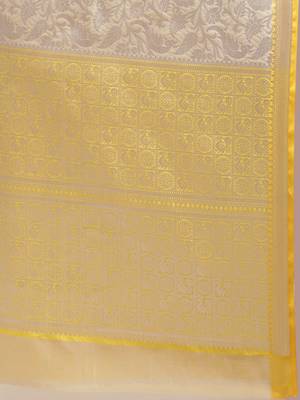 Silver woven silk blend saree with blouse 4