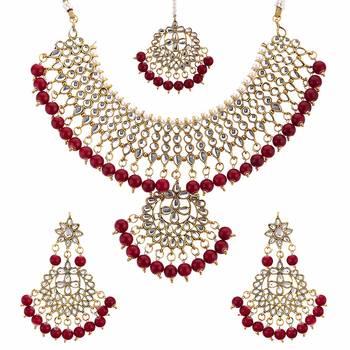 Wedding Wear Kundan Beaded Necklace Set With Mang Tikka 2