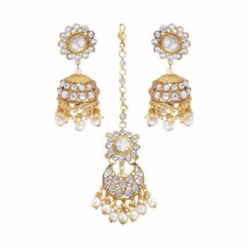 Wedding Wear Kundan Beaded Collar Necklace Set With Mang Tikka 3