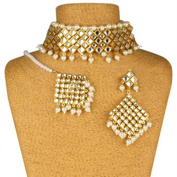 White Copper Kundan Gold Plated Necklace with Earring & Mang Tika 1
