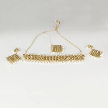 White Copper Kundan Gold Plated Necklace with Earring & Mang Tika 2