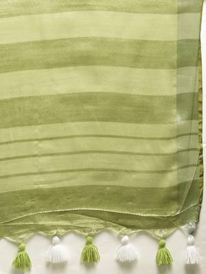 Light green plain linen saree with blouse 4