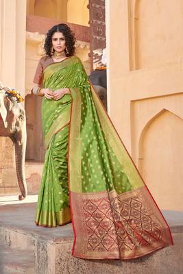 Parrot Green Handloom art silk Jacquard saree with blouse 1