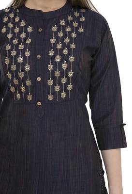 navy blue Women Embroidered cotton silk kurta LG300A 4