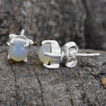 White  Pearl Studs 2