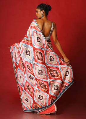 Red & Green Spin Blended Linen Satin Digital Printed Saree 3