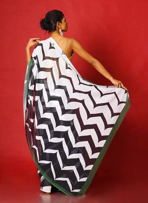 Black Fling Blended Georgette Digital Printed Saree 3