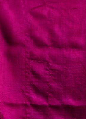 Pink & Offwhite Color Pure Silk Saree 5