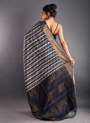 Black & White Tussar Silk Saree With Zari Border 3