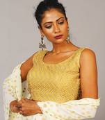 Sleaveless Golden Blouse With Bow