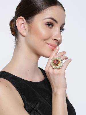 Maroon pearls rings 2