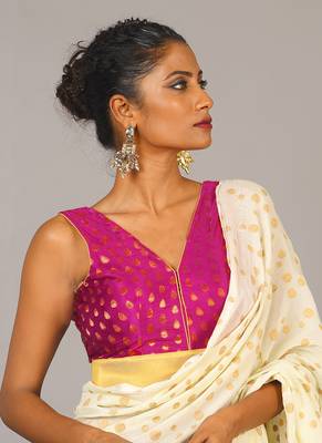 Sleaveless Pink  Brocade Blouse With Brooch 2