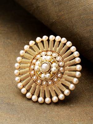 Gold pearls rings 1