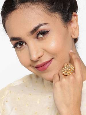 Gold coloured stone rings 2