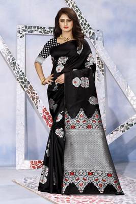 Black Woven Kanjivaram Silk Saree With Blouse 5