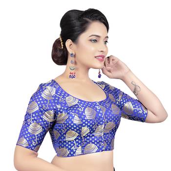 Brocade Red Umbrella Design Half Sleeves Princess Cut Padded Readymade Saree Blouse 4