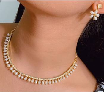 White pearl jewellery 1