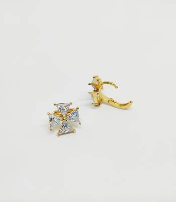AD White Studs Earring 2