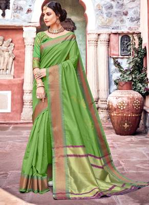 Green Woven Art Silk Saree With Blouse 1