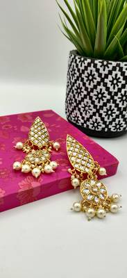 Gold Plated Kundan Classic Earrings 1
