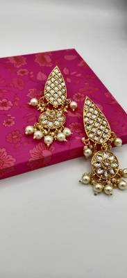 Gold Plated Kundan Classic Earrings 4
