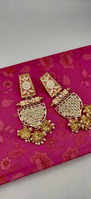 Peach Enamelled Kundan Contemporary Jhumki Earrings 3